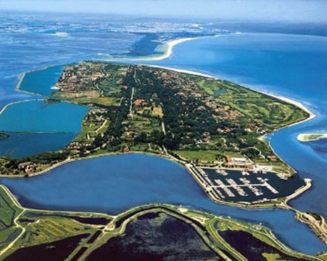 Fiordo Topazio Albarella Island Bagian luar foto